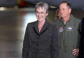 استعفای وزیر نیروی هوایی آمریکا