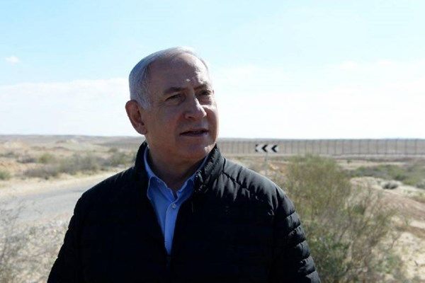 تیراندازی به سمت پایگاه صهیونیستی در مرز غزه همزمان با حضور نتانیاهو