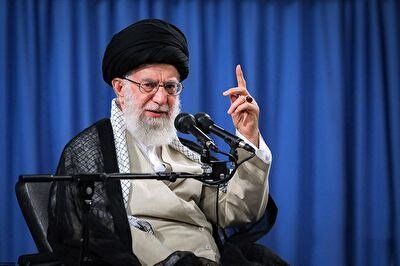 پاسخ رهبر انقلاب به اشخاصی که ایشان را از ورود به مسئله بنزین نهی میکردند