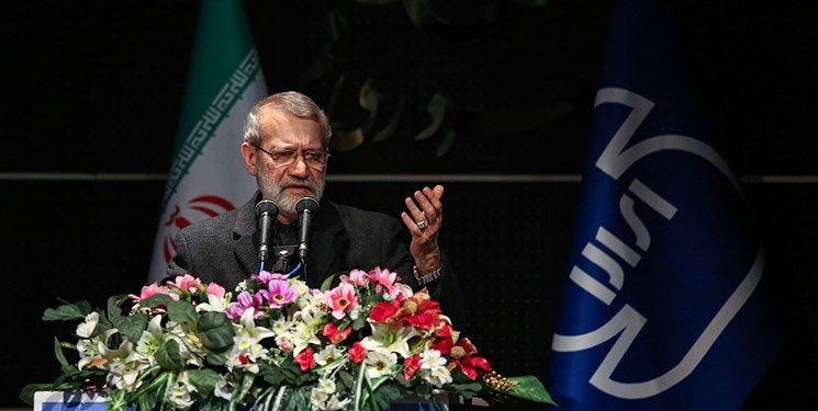 لاریجانی: سروصداهای سیاسی به نفع کشور نیست