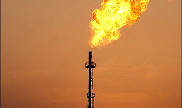 95 درصد گازهای مشعل در شرکت نفت کارون جمع‌آوری شد